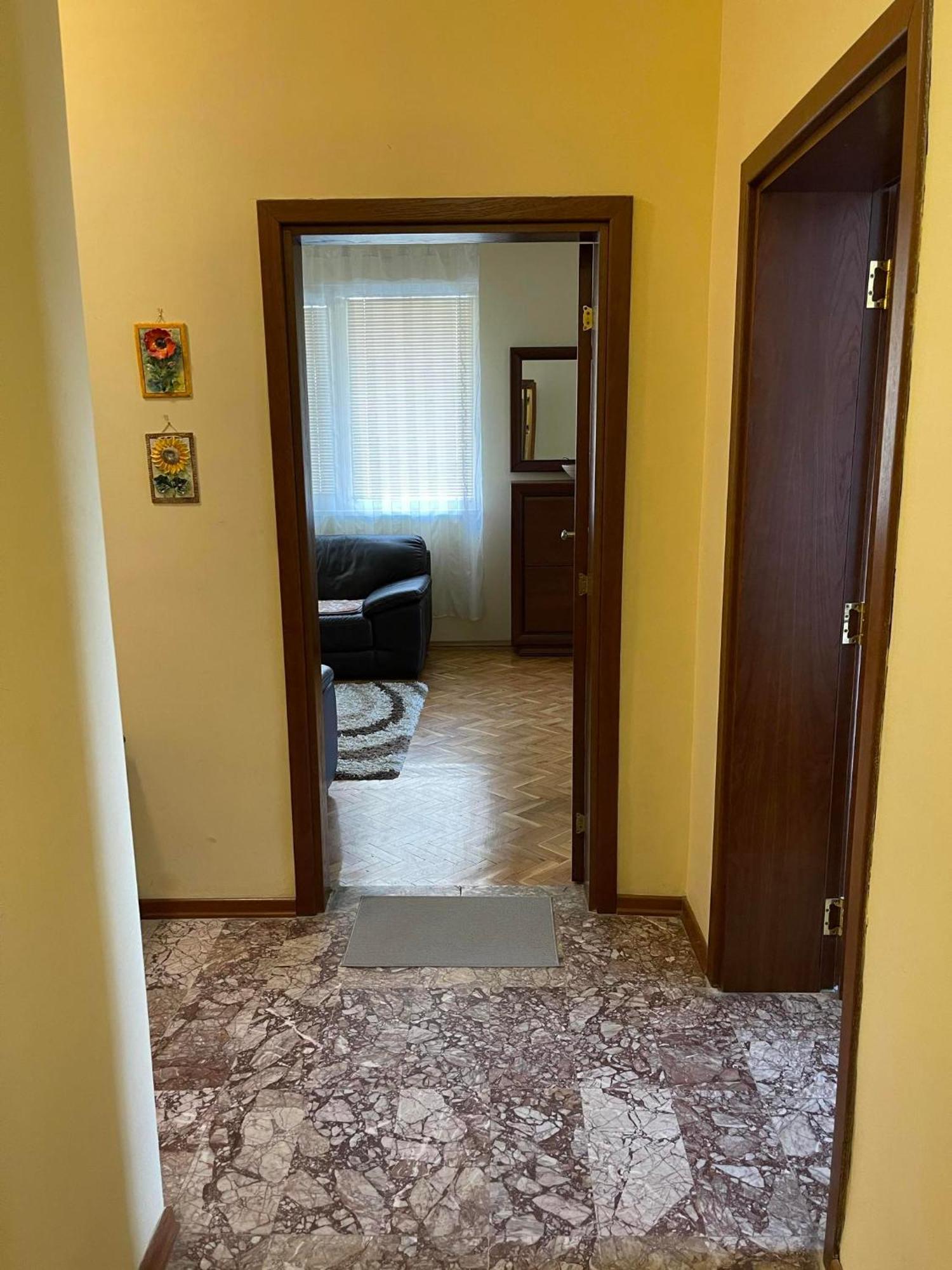 Sunny Cozy Flat In The Centre, Close To Beach, 4 Rooms, 105Sqm Varna Dış mekan fotoğraf