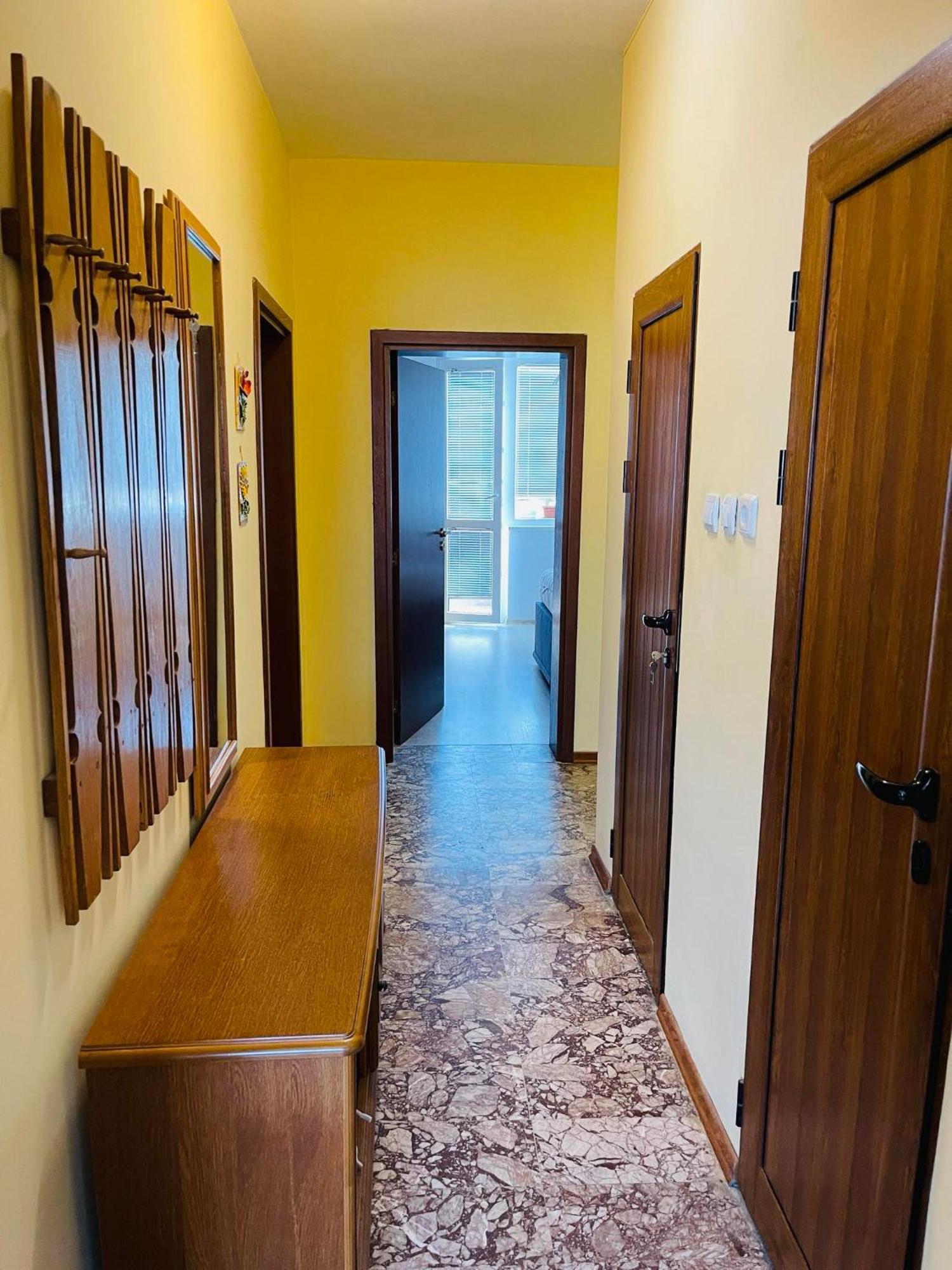 Sunny Cozy Flat In The Centre, Close To Beach, 4 Rooms, 105Sqm Varna Dış mekan fotoğraf